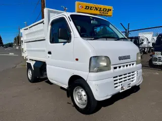 White 2000 Suzuki Carry Deep Dump 4WD, 2Hi-4Hi-4Lo, AC, PS, 5MT mini dump truck for sale, stock KTD-0179 (photo 1)