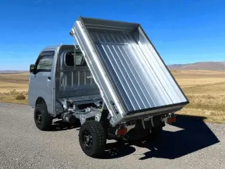 Daihatsu Hijet LD Dump Auto (Silver) — Silver 4WD Mini Dump Trucks, photo 4 of 11