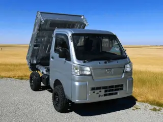 Daihatsu Hijet LD Dump Auto (Silver) — Silver 4WD Mini Dump Trucks, photo 3 of 11