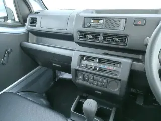 Daihatsu Hijet LD Dump Manual (Silver) — Silver 4WD Mini Dump Trucks, photo 9 of 11
