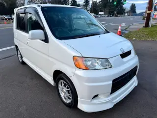 2001 Honda Life Dunk Turbo EFI 2WD, PW, PL, PS, AC, Airbag — Pearl White Kei Cars, photo 1 of 9