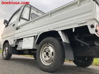 1991 Mitsubishi Minicab Truck — White 4WD Kei Trucks, photo 5 of 11