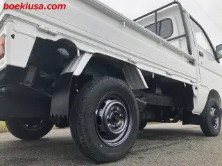 1994 Daihatsu Hijet Truck — White 4WD Kei Trucks, photo 6 of 11