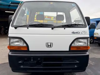 1994 Honda Acty Super Delux RealTime 4WD, Mid-Engine, 5MT — White Kei Trucks, photo 2 of 9