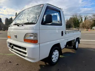 1995 Honda Acty Town RealTime 4WD, Mid-Engine, AC, 5MT — Taffeta White Kei Trucks, photo 3 of 9