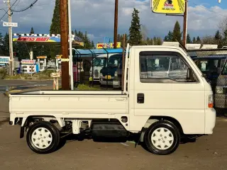 1995 Honda Acty Town RealTime 4WD, Mid-Engine, AC, 5MT — Taffeta White Kei Trucks, photo 8 of 9