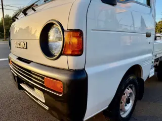 Superior White 1995 Suzuki Carry 4WD, 2Hi-4Hi-4Lo, 4MT, Like New! kei truck for sale, stock KTD-0253 (photo 9)