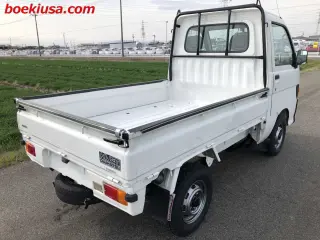 1996 Daihatsu Hijet Mini Truck, Kei Truck - Boeki USA — White 4WD Kei Trucks, photo 4 of 11