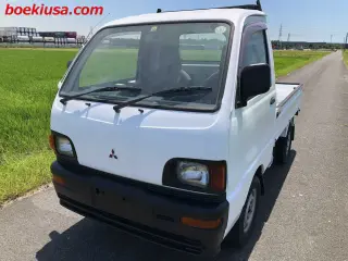 1996 Mitsubishi Minicab Mini Truck, Kei Truck in USA — White 4WD Kei Trucks, photo 2 of 11
