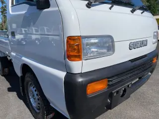1996 Suzuki Carry 4WD, Axle Lock, 2Hi-4Hi, Extra Low Gear, 5MT, Rare! — White Kei Trucks, photo 8 of 9