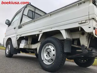 1996 Suzuki Carry Truck — White 4WD Kei Trucks, photo 5 of 11