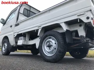 1997 Suzuki Carry Truck — White 4WD Kei Trucks, photo 5 of 11