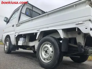 1997 Suzuki Carry Truck — White 4WD Kei Trucks, photo 5 of 11