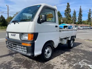White 1998 Daihatsu Hi-Jet Climber 4WD, 2Hi-4Hi-4Lo, 5MT, Diff Lock, 42,486 miles, stock KTD-0291 (photo 2)