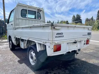 White 1998 Daihatsu Hi-Jet Climber 4WD, 2Hi-4Hi-4Lo, 5MT, Diff Lock, Manual, imported kei truck, stock KTD-0291 (photo 4)
