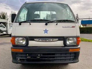1998 Daihatsu Hi-Jet Twincam 12V 4WD, 2Hi-4Hi-4Lo, AC, 5MT — Passo White Kei Trucks, photo 1 of 9