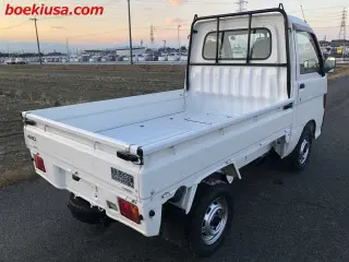 1998 Daihatsu Hijet Truck — White 4WD Kei Trucks, photo 4 of 11