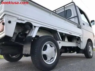 1998 Daihatsu Hijet Truck — White 4WD Kei Trucks, photo 6 of 11