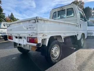 1998 Honda Acty Super Delux RealTime 4WD Mid-Engine, 5MT — White Kei Trucks, photo 6 of 9