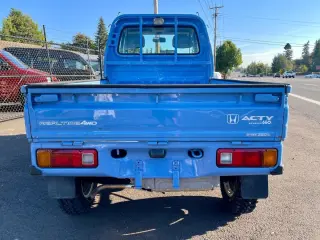 1998 Honda Acty Super Delux RealTime 4WD, Mid-Engine, 5MT — Blue Kei Trucks, photo 6 of 9