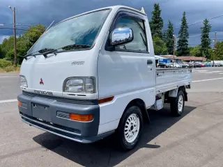 Calgary White 1998 Mitsubishi Minicab VX Special Edition 4WD, 2Hi-4Hi-4Lo, PS, 5MT, 22,351 miles, stock KTD-0305 (photo 2)