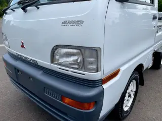 Calgary White 1998 Mitsubishi Minicab VX Special Edition 4WD, 2Hi-4Hi-4Lo, PS, 5MT kei truck, stock KTD-0305 (photo 9)