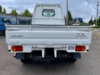 Calgary White 1998 Mitsubishi Minicab VX Special Edition 4WD, 2Hi-4Hi-4Lo, PS, 5MT kei truck, stock KTD-0305 (photo 5)