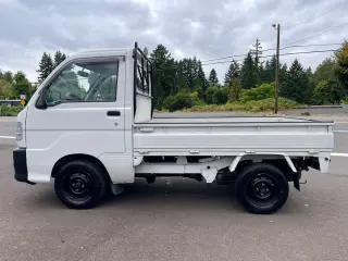 White 1999 Daihatsu Hi-Jet EFI DLI 4WD, 2Hi-4Hi, 5MT, Left Hand Drive, Manual, imported kei truck, stock KTD-0317 (photo 4)