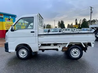 1999 Daihatsu Hi-Jet EFI DLI Twincam 12V 4WD, 2Hi-4Hi, 5MT — Passo White Kei Trucks, photo 3 of 9