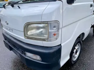 1999 Daihatsu Hi-Jet EFI DLI Twincam 12V 4WD, 2Hi-4Hi, 5MT — Passo White Kei Trucks, photo 8 of 9
