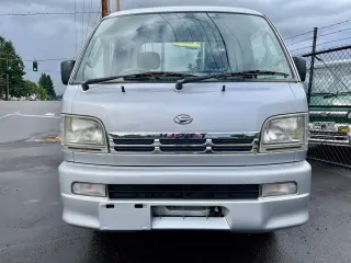 1999 Daihatsu Hi-Jet EFI DLI Twincam 4WD, 2Hi-4Hi-4Lo, PS, AC, 5MT — Blush Silver Metallic Kei Trucks, photo 1 of 9