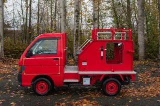 1999 Daihatsu Hi-Jet Fire Fighter 4WD, 2Hi-4Hi-4Lo, 5MT — Red Kei Trucks, photo 3 of 9