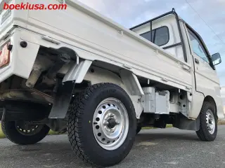 1999 Daihatsu Hijet Truck — White 4WD Kei Trucks, photo 6 of 11