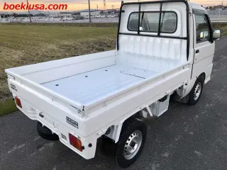 1999 Daihatsu Hijet Truck — White 4WD Kei Trucks, photo 4 of 11