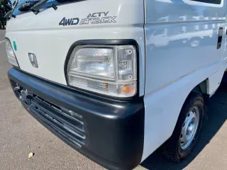 Taffeta White 1999 Honda Acty Attack 4WD Mid-Engine, UL-UR 4MT Diff Lock, Like New! kei truck, stock KTD-0330 (photo 9)