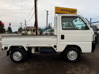 Taffeta White 1999 Honda Acty Super Delux RealTime 4WD Mid-Engine, 5MT, Manual, imported kei truck, stock KTD-0333 (photo 8)