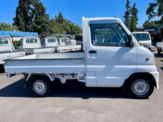 1999 Mitsubishi Minicab EFI 4WD, 2Hi-4Hi-4Lo, 5MT, PS, Next Gen — White Kei Trucks, photo 7 of 9