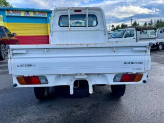 1999 Mitsubishi Minicab EFI 4WD, 2Hi-4Hi-4Lo, PS, 5MT, Next Gen — Calgary White Kei Trucks, photo 5 of 9