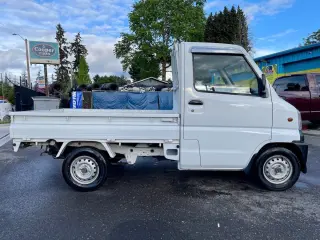 1999 Mitsubishi Minicab EFI 4WD, 2Hi-4Hi-4Lo, PS, 5MT, Next Gen — Calgary White Kei Trucks, photo 7 of 9