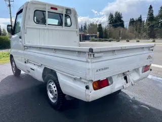 1999 Mitsubishi Minicab Special Edition 4WD, 2Hi-4Hi-4Lo, AC, PS, 5MT — Calgary White Kei Trucks, photo 4 of 9