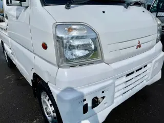 1999 Mitsubishi Minicab Special Edition 4WD, 2Hi-4Hi-4Lo, AC, PS, 5MT — Calgary White Kei Trucks, photo 8 of 9