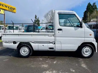 1999 Mitsubishi Minicab Special Edition 4WD, 2Hi-4Hi-4Lo, AC, PS, 5MT — Calgary White Kei Trucks, photo 7 of 9