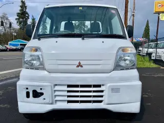 1999 Mitsubishi Minicab Special Edition 4WD, 2Hi-4Hi-4Lo, AC, PS, 5MT — Calgary White Kei Trucks, photo 1 of 9