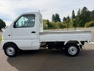 1999 Suzuki Carry EFI Turbo 4WD, 2Hi-4Hi, PS, AC, Airbag, Automatic — Polar White Kei Trucks, photo 4 of 9
