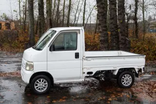 2000 Honda Acty EFI Fulltime 4WD, Mid-Engine, PS, Airbag, 5MT — Taffeta White Kei Trucks, photo 3 of 9
