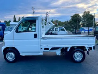 2000 Honda Acty EFI RealTime 4WD, Mid-Engine, PS, Airbag, 5MT — Taffeta White Kei Trucks, photo 4 of 9
