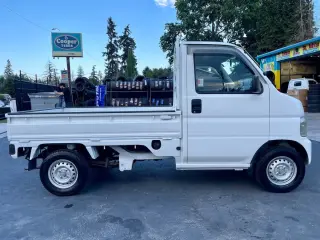 2000 Honda Acty EFI RealTime 4WD, Mid-Engine, PS, Airbag, 5MT — Taffeta White Kei Trucks, photo 8 of 9