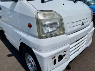 2000 Mitsubishi Minicab EFI 4WD, 2Hi-4Hi-4Lo, PS, AC, 5MT — Calgary White Kei Trucks, photo 8 of 9