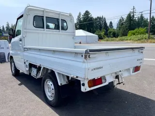 2000 Mitsubishi Minicab EFI 4WD, 2Hi-4Hi-4Lo, PS, AC, 5MT — Calgary White Kei Trucks, photo 4 of 9