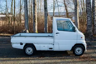 2000 Mitsubishi Minicab Special Edition 4WD, 2Hi-4Hi-4Lo, PS, AC, 5MT — Passo White Kei Trucks, photo 7 of 9